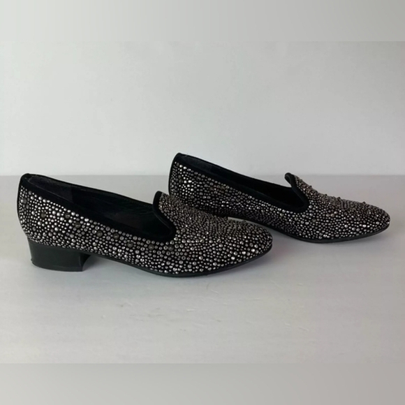Stuart Weitzman Slipbeads Suede Studded Loafers. Size 8 M Luxury Designer - Picture 1 of 8